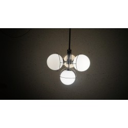 Mooie vintage hanglamp 4 melkglazen bollen - Massive