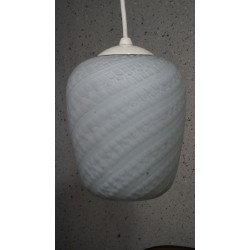 Mooi melkglazen hanglampje met reliëf