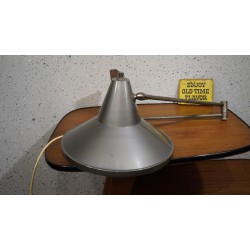 Leuke vintage design wandlamp - Philips