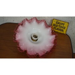 Antiek hanglampje - melkglas met roze glazen rand