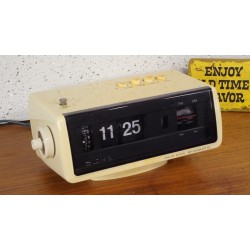 Prachtige  Sony flipklok - wekkerradio 8FC-100E