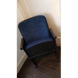 Mooi herstelde vintage Bioscoopstoel