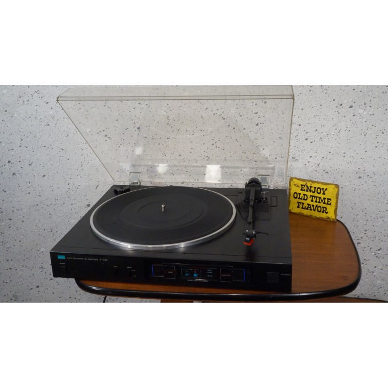 Sansui P-D30 automatische platenspeler Sansui P-D30 automatische platenspeler