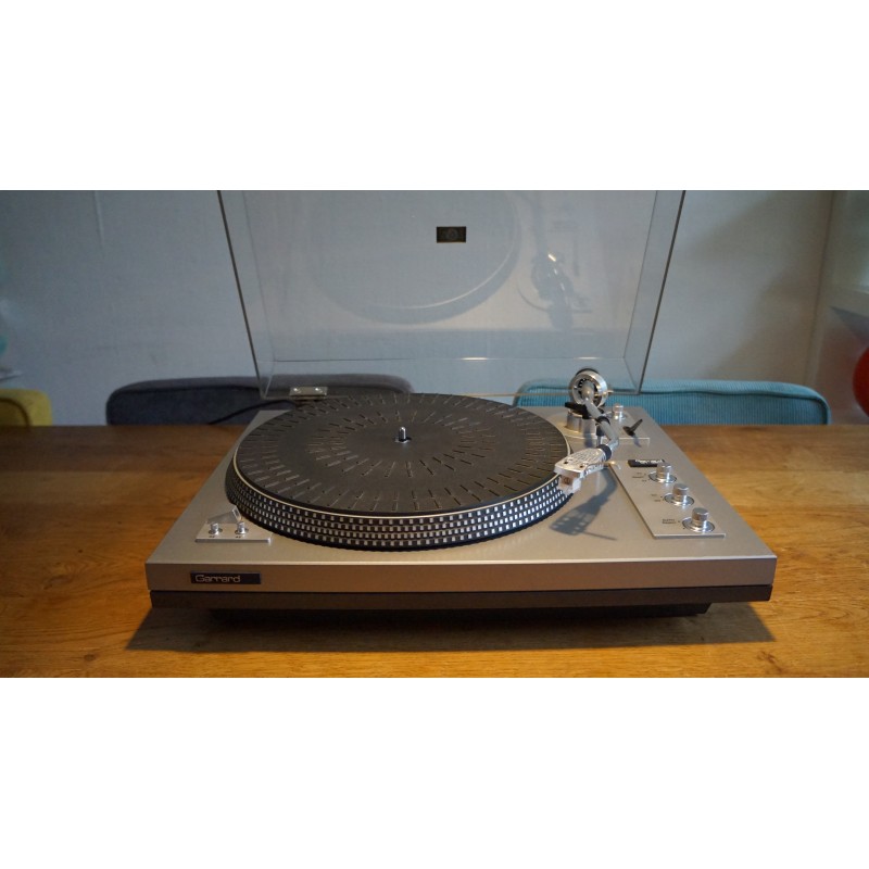 Degelijke Garrard GP-35P platenspeler Degelijke Garrard GP-35P platenspeler