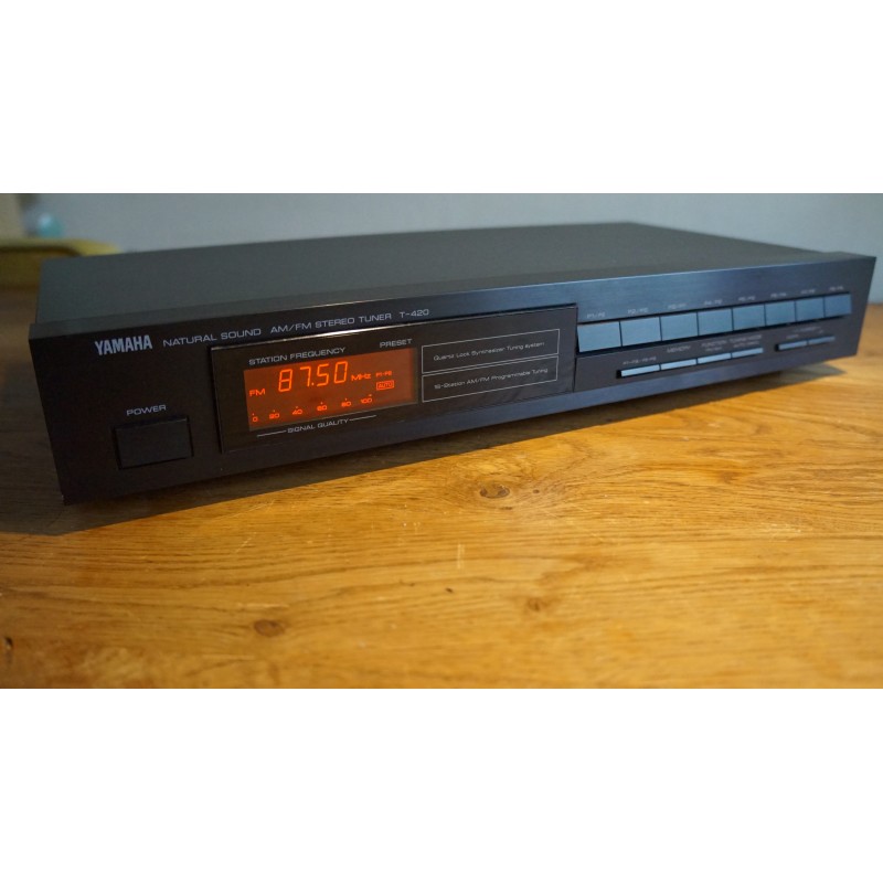 Yamaha T-420 AM/FM Stereo Tuner Yamaha T-420 AM/FM Stereo Tuner