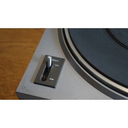 Pioneer PL 112D platenspeler met Ortofon MC-1 turbo