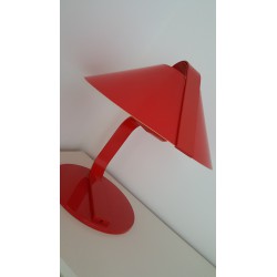 Mooi rood is niet lelijk – Rode vintage designlamp in mooie staat